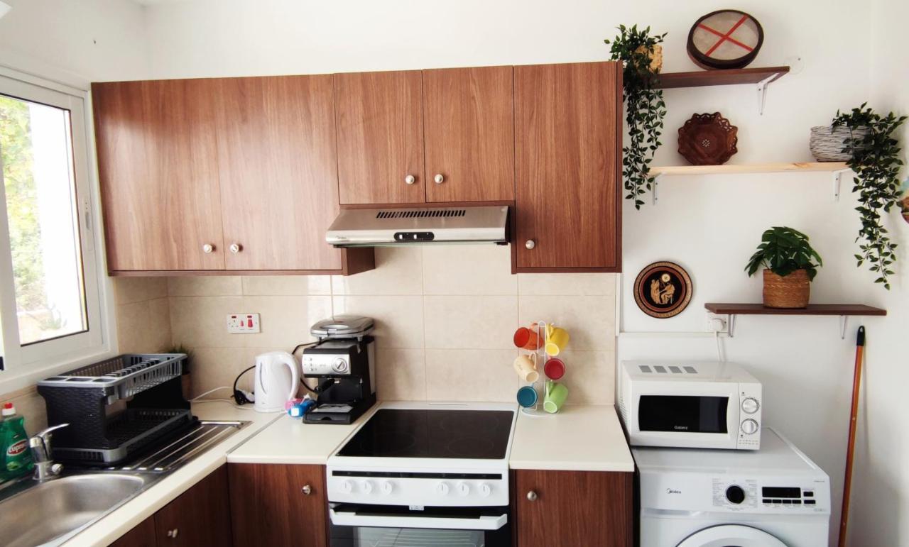 Mediterranean Seaside Authentic Beach House 폴리스 외부 사진