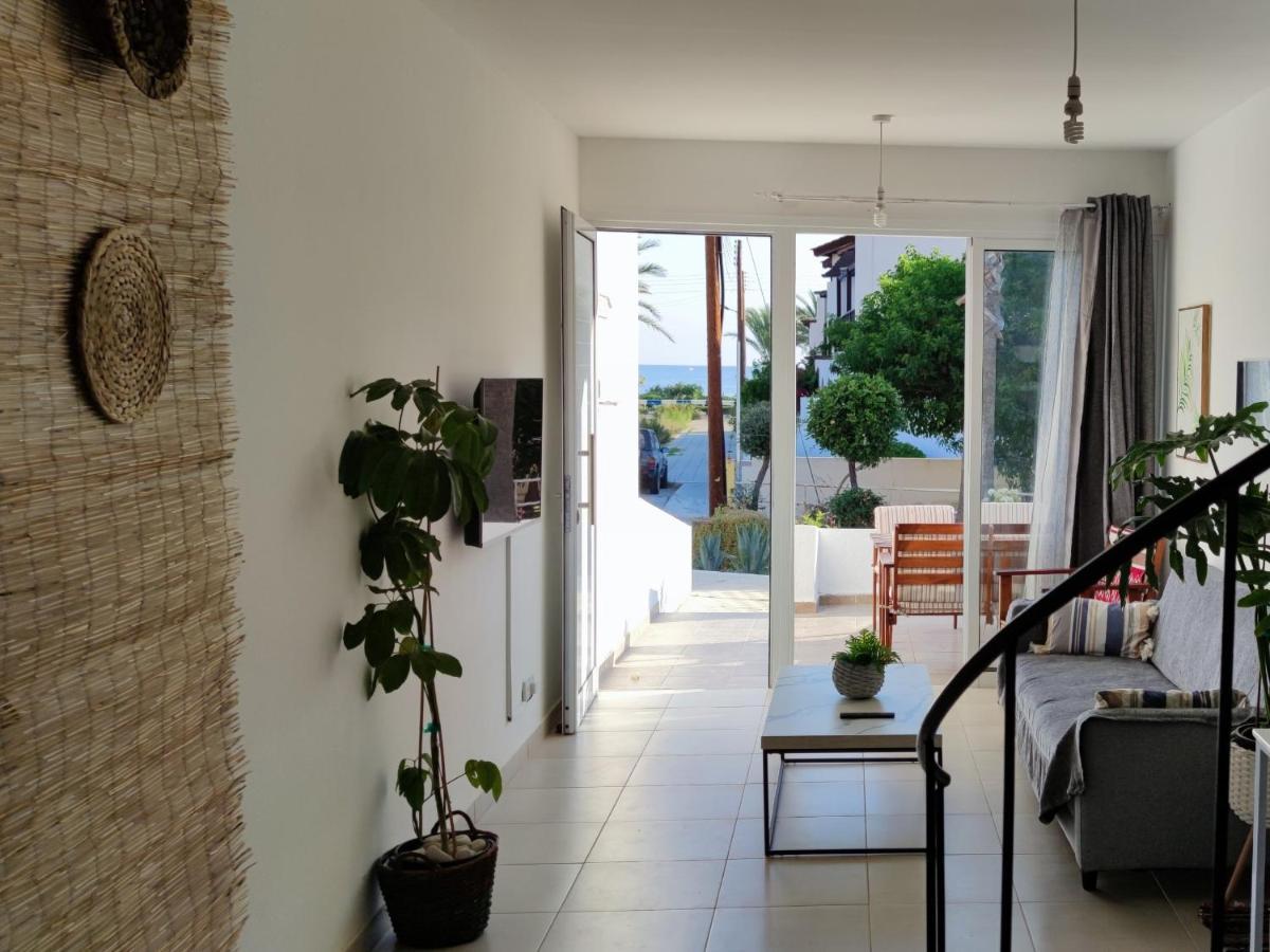 Mediterranean Seaside Authentic Beach House 폴리스 외부 사진